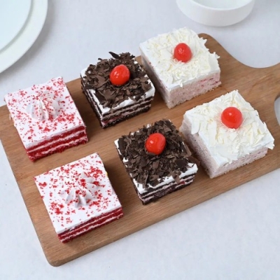 Assorted Pastries 6 Pcs